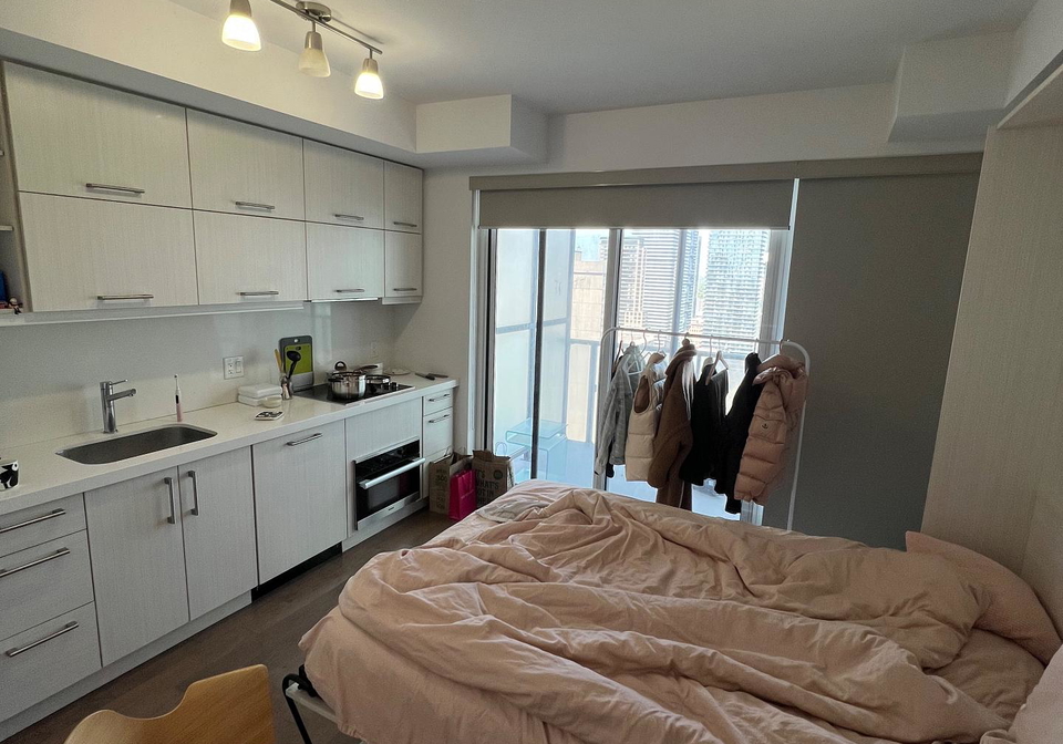65-st-mary-street-toronto-ontario-c13158244