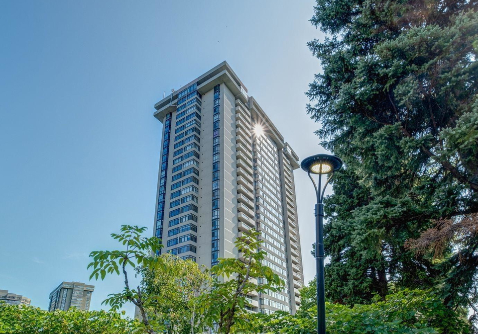 1555-finch-avenue-e-north-york-ontario-c13158376