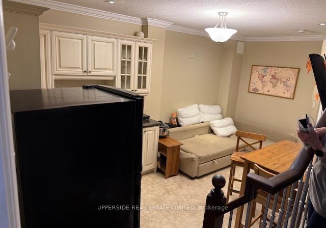 202b-finch-avenue-e-north-york-ontario-c13158378