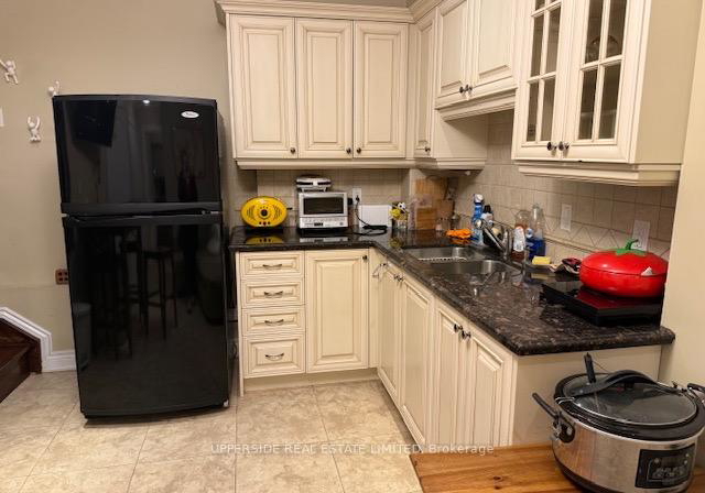 202b-finch-avenue-e-north-york-ontario-c13158378