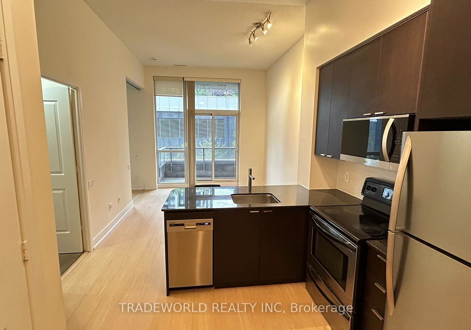 23-sheppard-avenue-e-north-york-ontario-c13158464