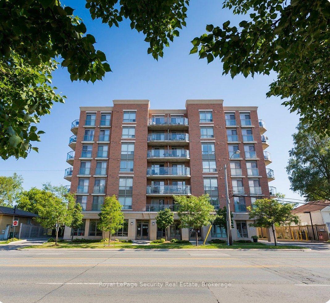 801-sheppard-avenue-toronto-ontario-c13158494
