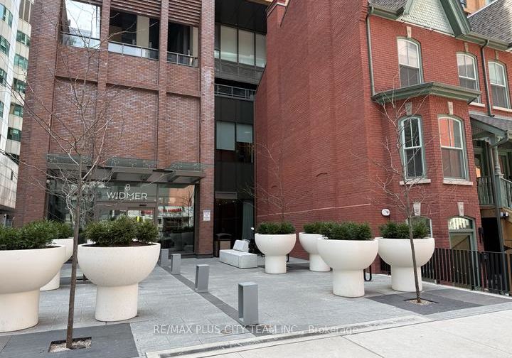 8-widmer-street-toronto-ontario-c13158670
