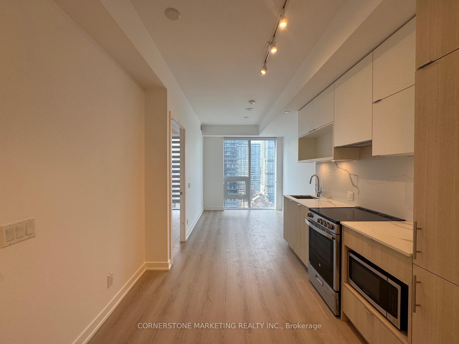 100-queen-street-e-toronto-ontario-c13158720