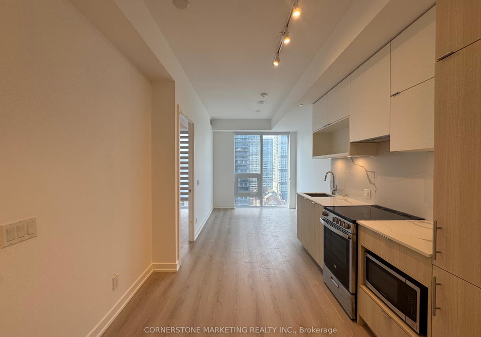 100-queen-street-e-toronto-ontario-c13158720