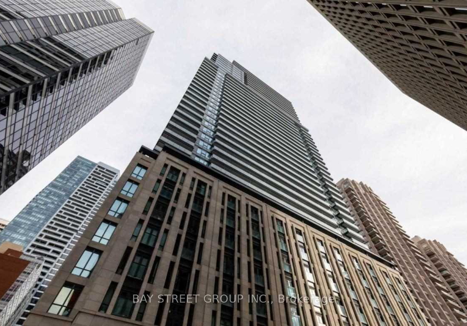 955-bay-street-toronto-ontario-c13158930