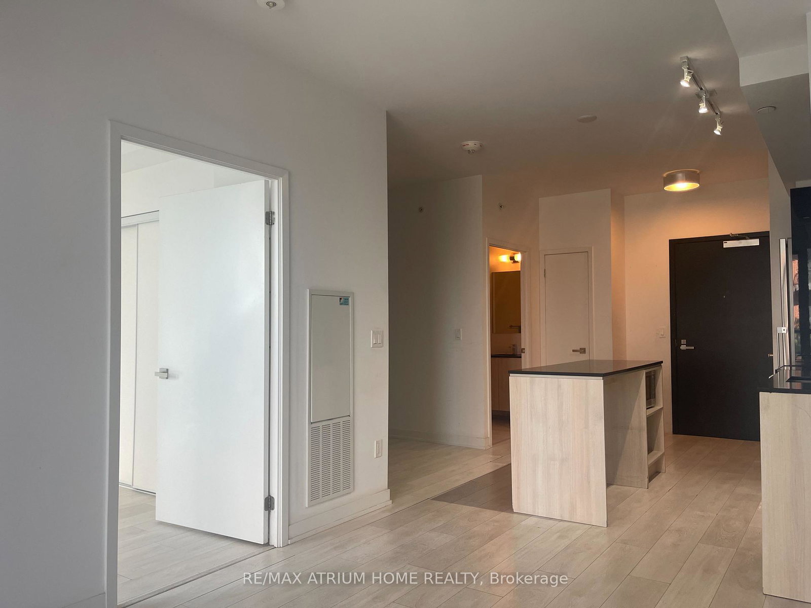 31-tippett-road-toronto-ontario-c13158976