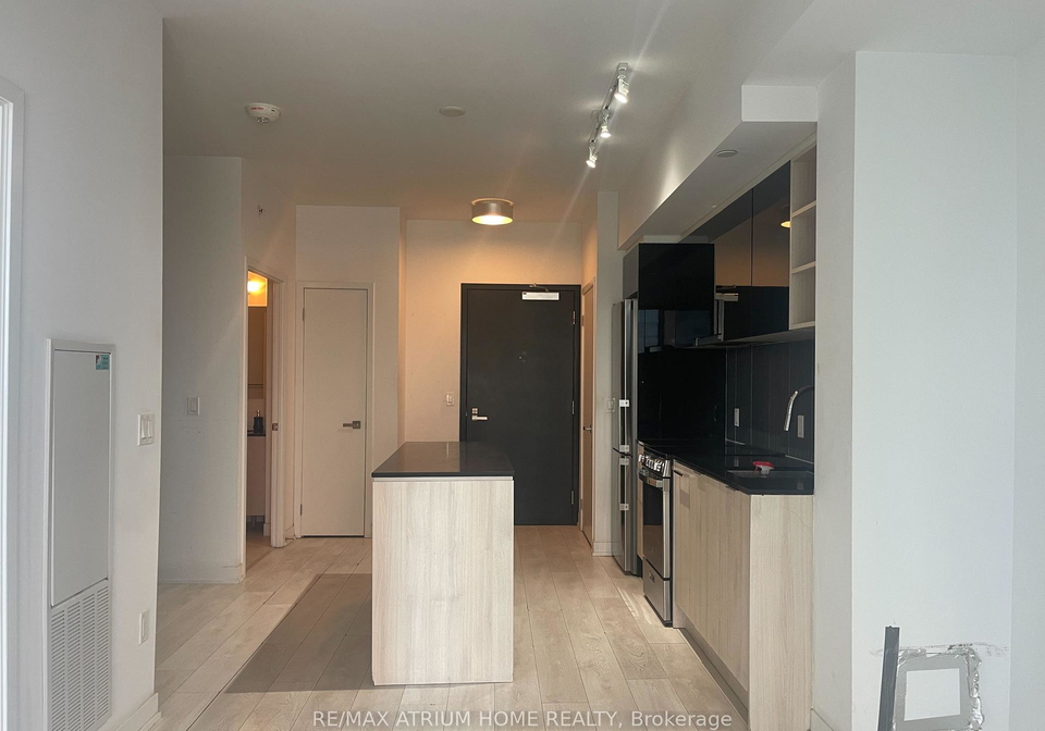 31-tippett-road-toronto-ontario-c13158976