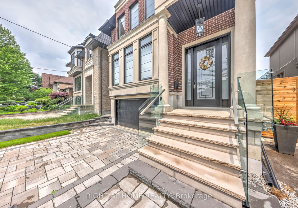 102-parklea-drive-east-york-ontario-c13158990
