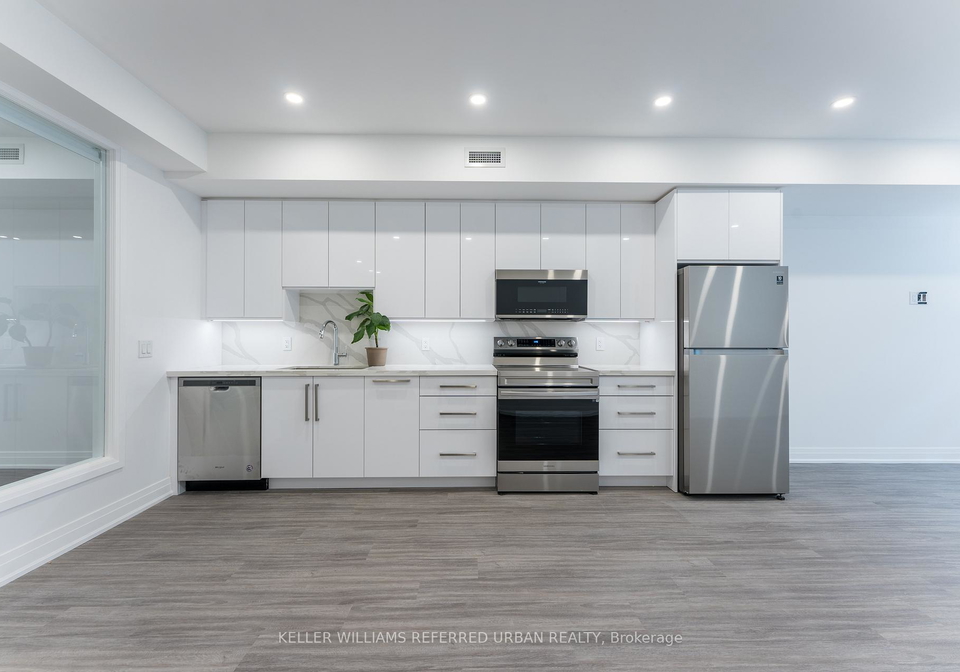 475-queen-street-w-toronto-ontario-c13159160