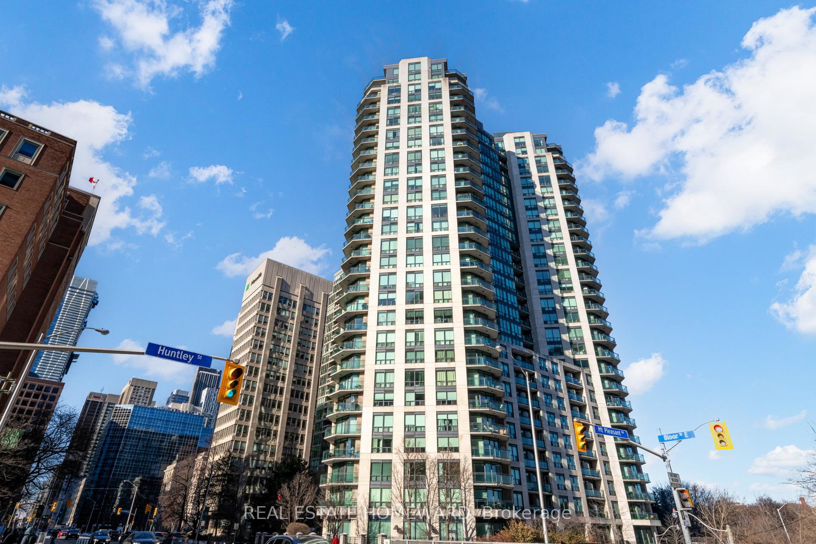 300-bloor-street-e-toronto-ontario-c13159264