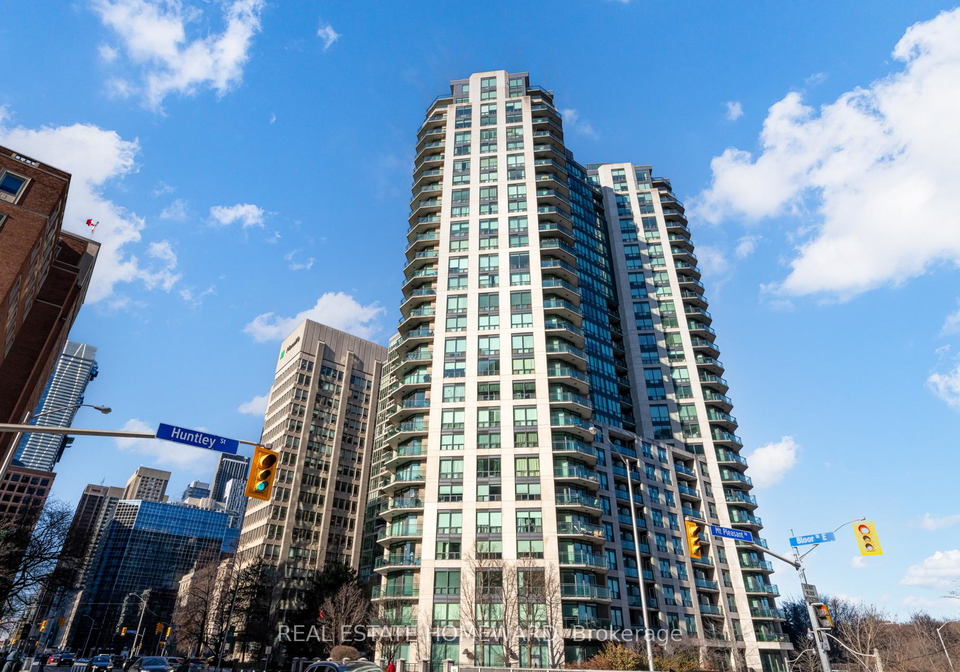 300-bloor-street-e-toronto-ontario-c13159264