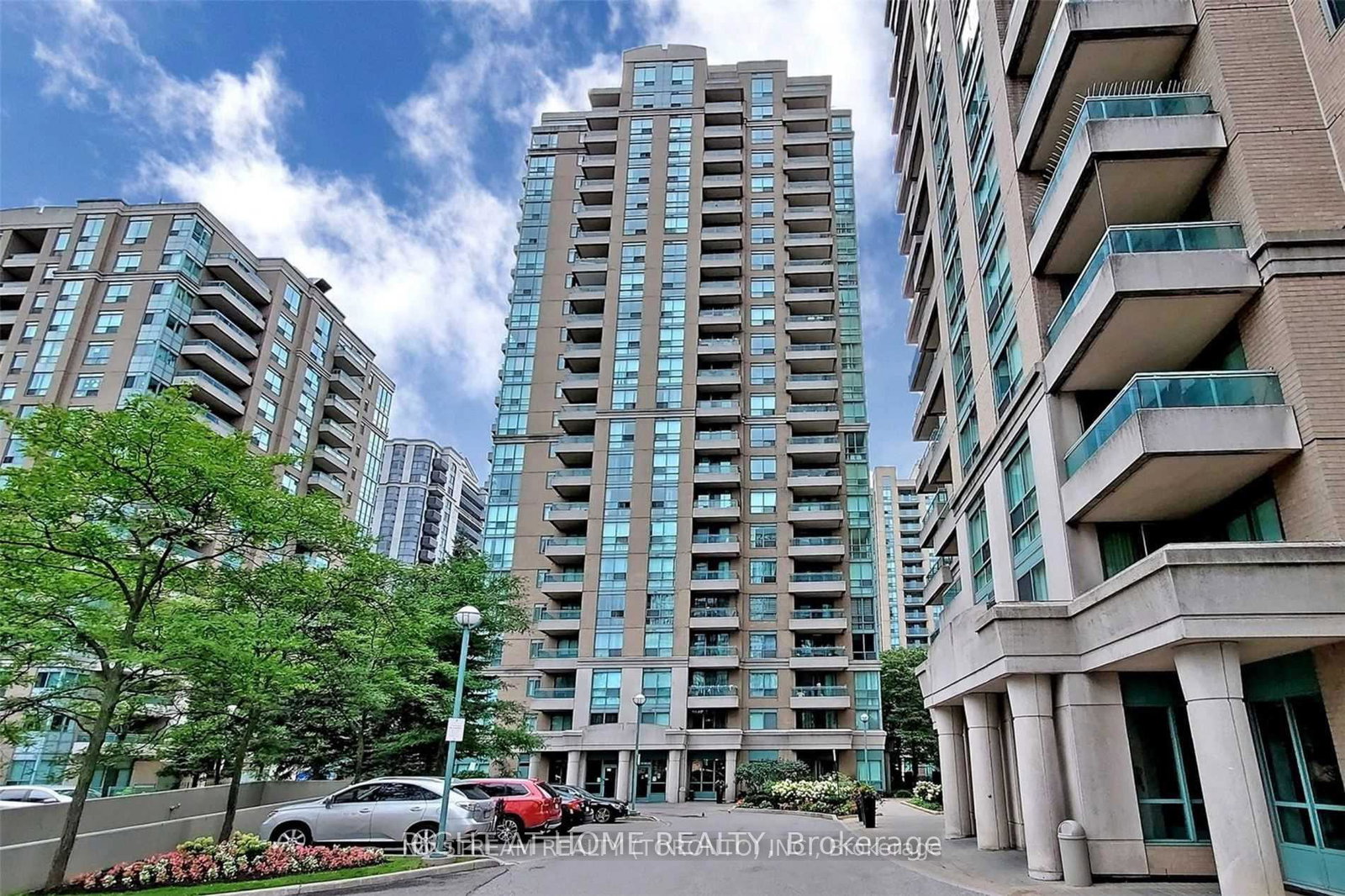 3-pemberton-avenue-north-york-ontario-c13159340