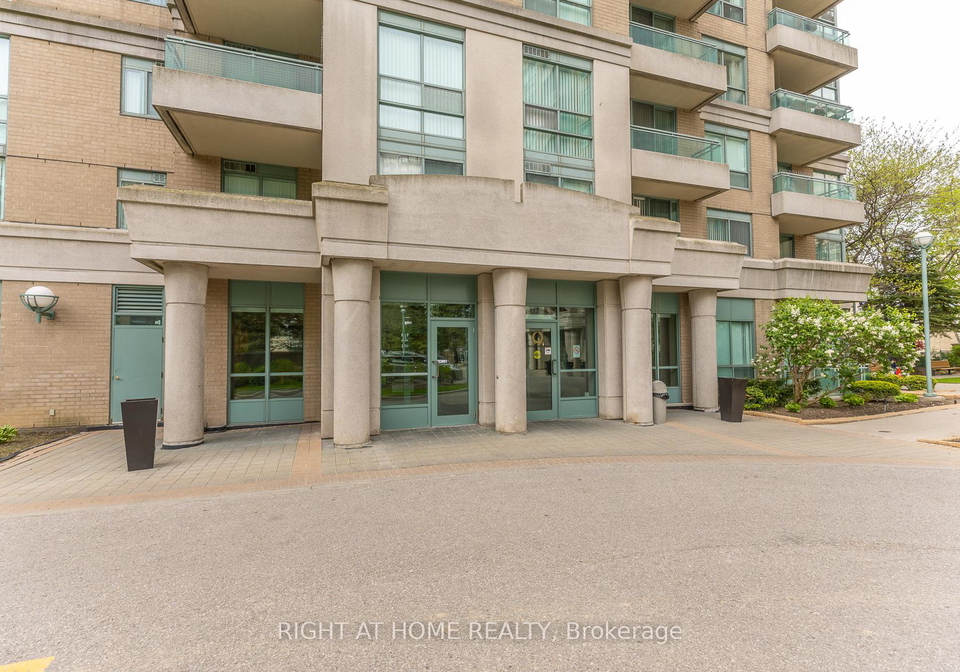 3-pemberton-avenue-north-york-ontario-c13159340