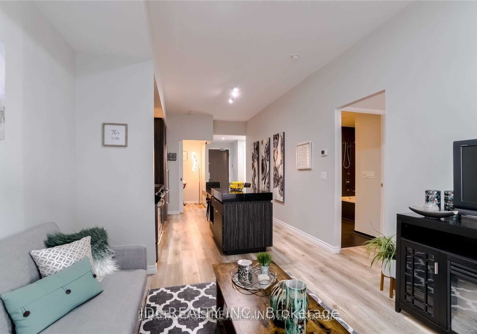 101-charles-street-e-toronto-ontario-c13159380