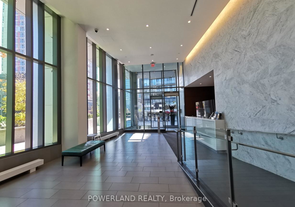 170-fort-york-boulevard-toronto-ontario-c13159384