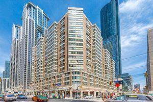 717-bay-street-toronto-ontario-c13159676