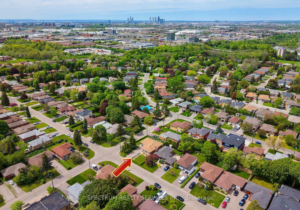 22-barksdale-avenue-toronto-ontario-c13159776