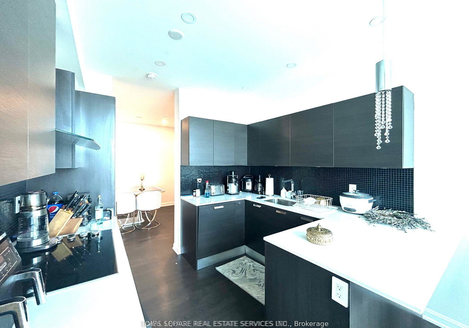 11-bogert-avenue-toronto-ontario-c13159952