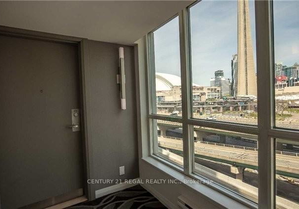 228-queens-quay-w-toronto-ontario-c13159998