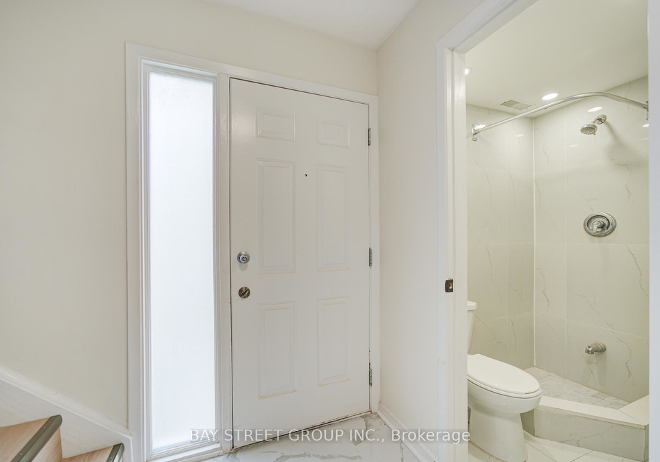 108-courville-coachway-north-york-ontario-c13160318