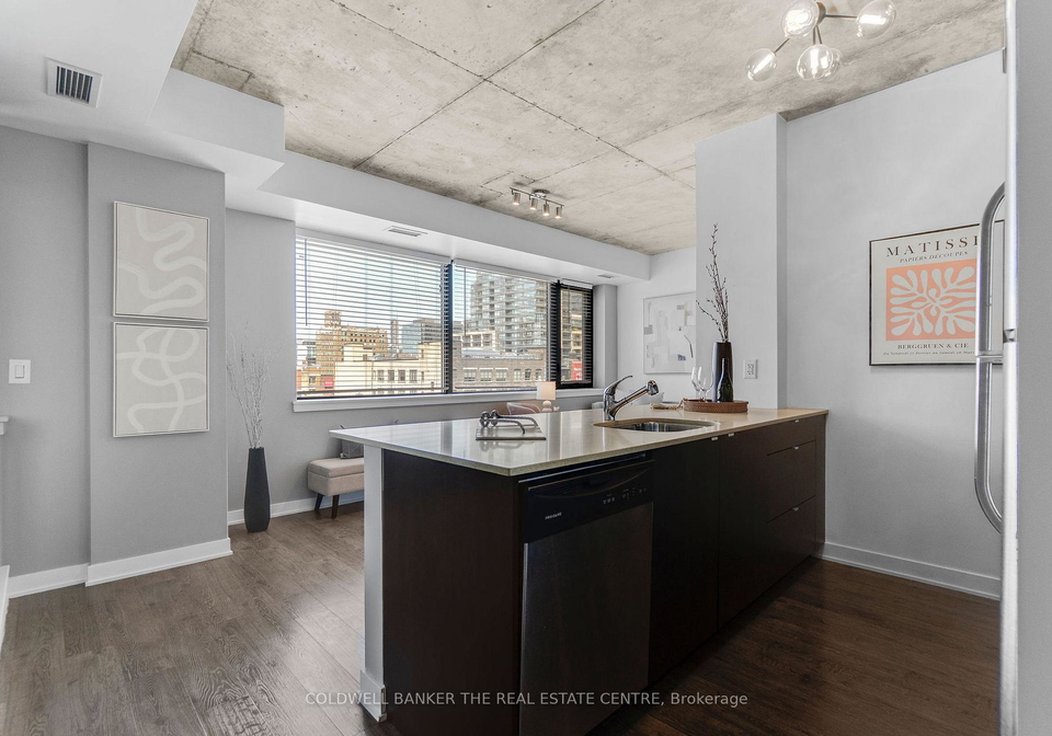 400-wellington-street-w-toronto-ontario-c13160684