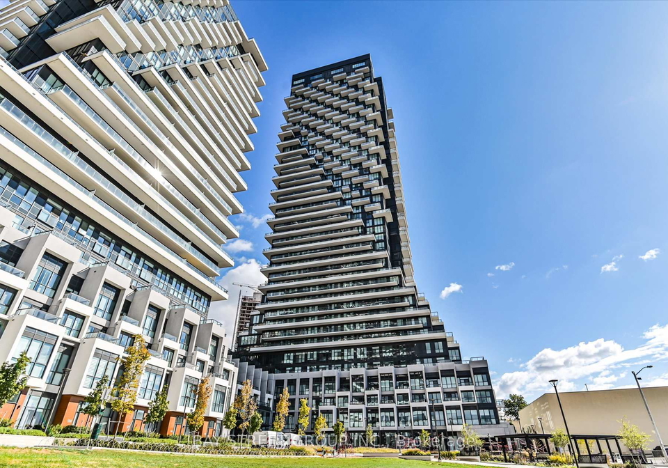 30-inn-on-the-park-drive-north-york-ontario-c13160834