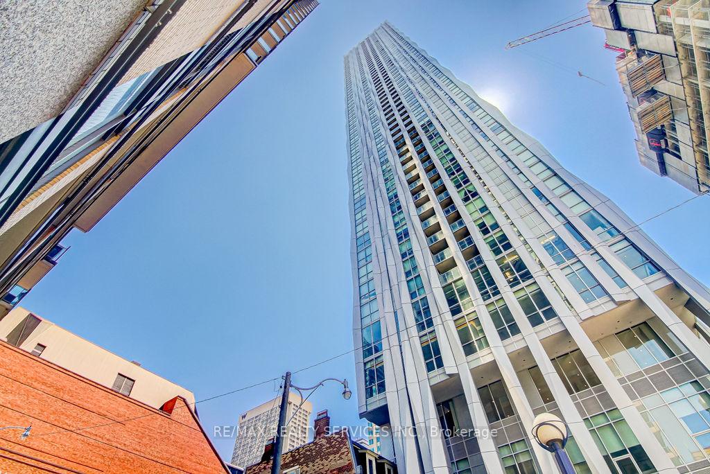 1-yorkville-avenue-toronto-ontario-c13160996