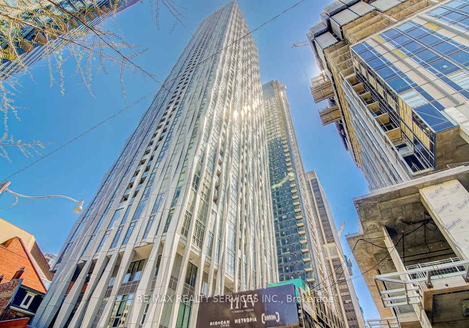 1-yorkville-avenue-toronto-ontario-c13160996