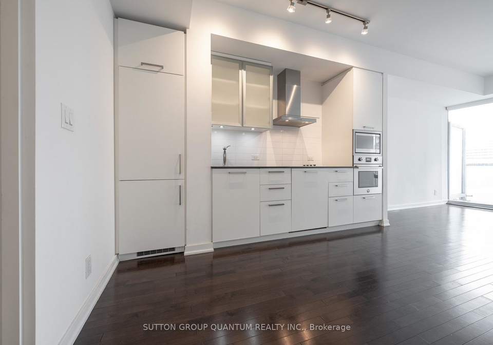 12-york-street-toronto-ontario-c13161238