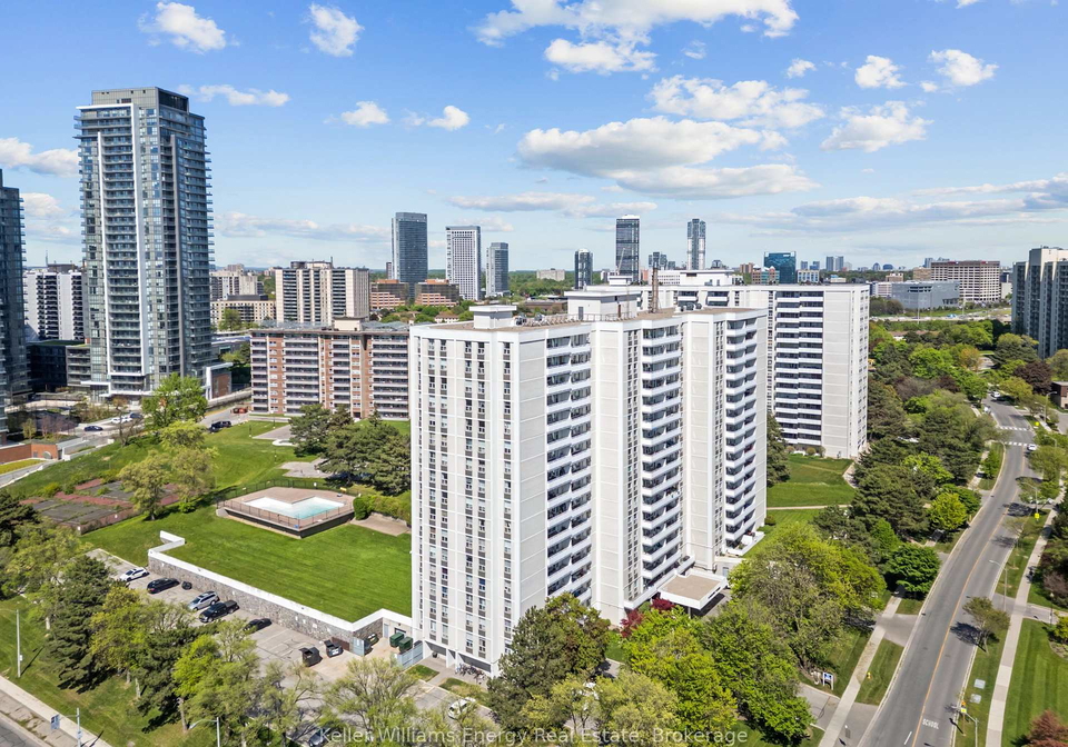 10-parkway-forest-drive-north-york-ontario-c13161538