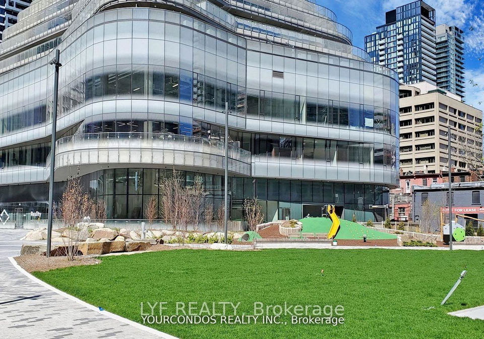 11-wellesley-street-w-toronto-ontario-c13161714