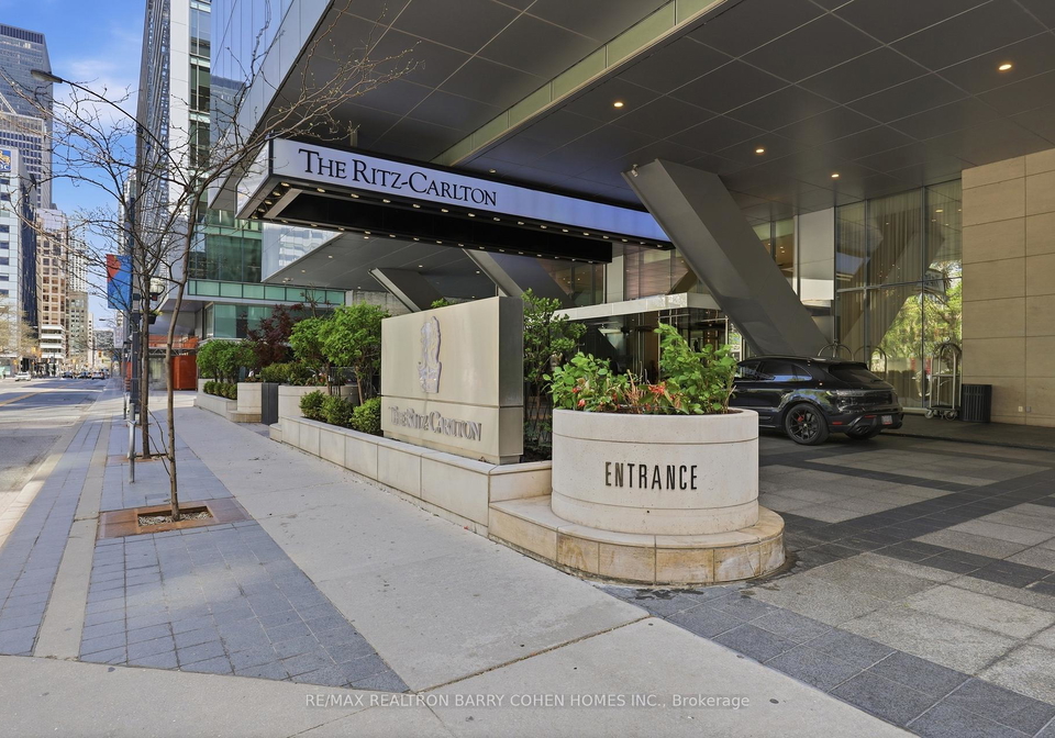183-wellington-street-w-toronto-ontario-c13161722