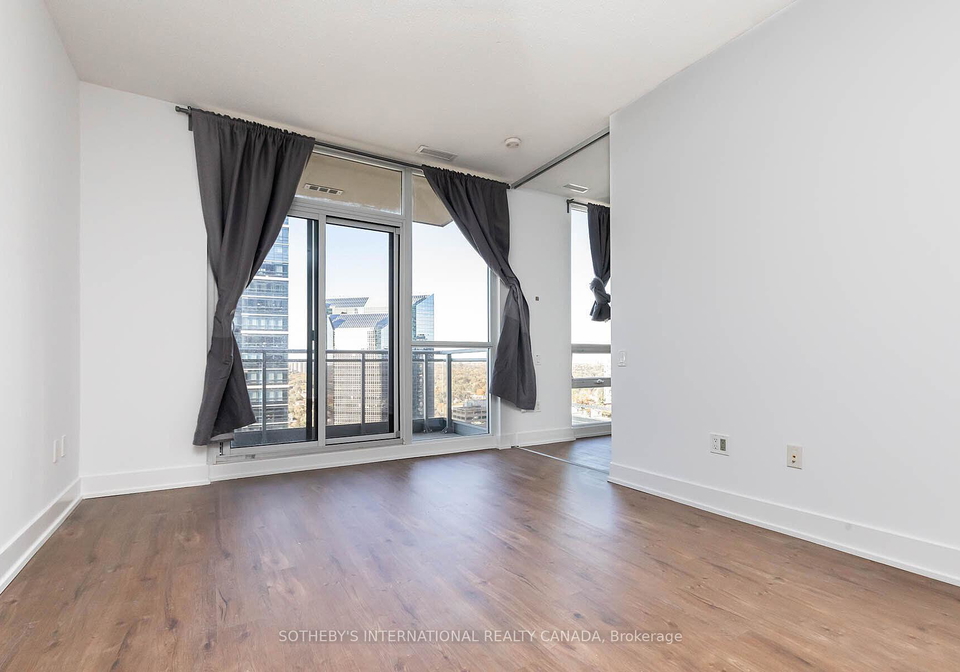 23-sheppard-avenue-e-north-york-ontario-c13162588