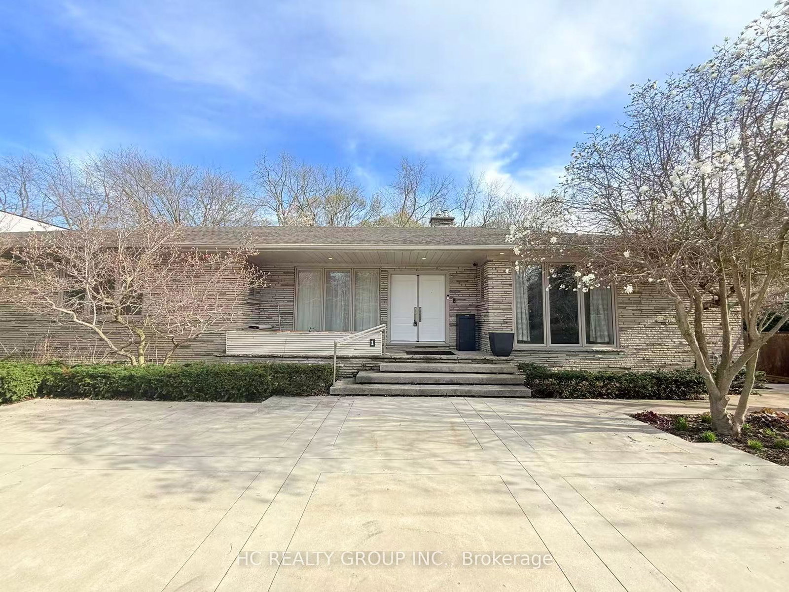 1-tudor-gate-north-york-ontario-c13162624