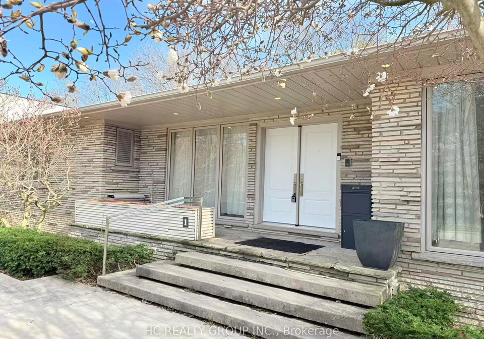 1-tudor-gate-north-york-ontario-c13162624