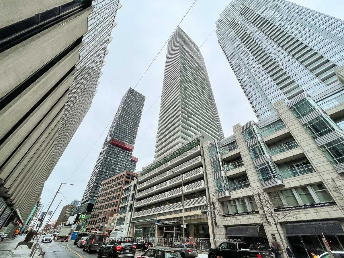 2221-yonge-street-toronto-ontario-c13162804