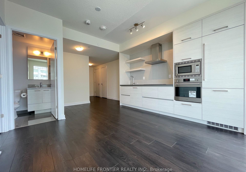 2221-yonge-street-toronto-ontario-c13162804