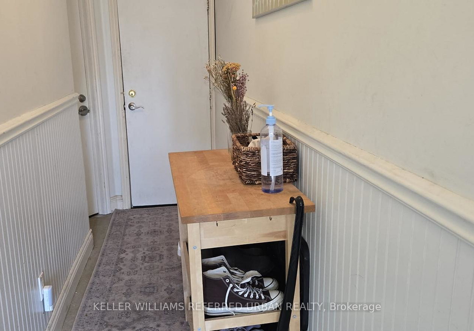 237-montrose-avenue-toronto-ontario-c13163186