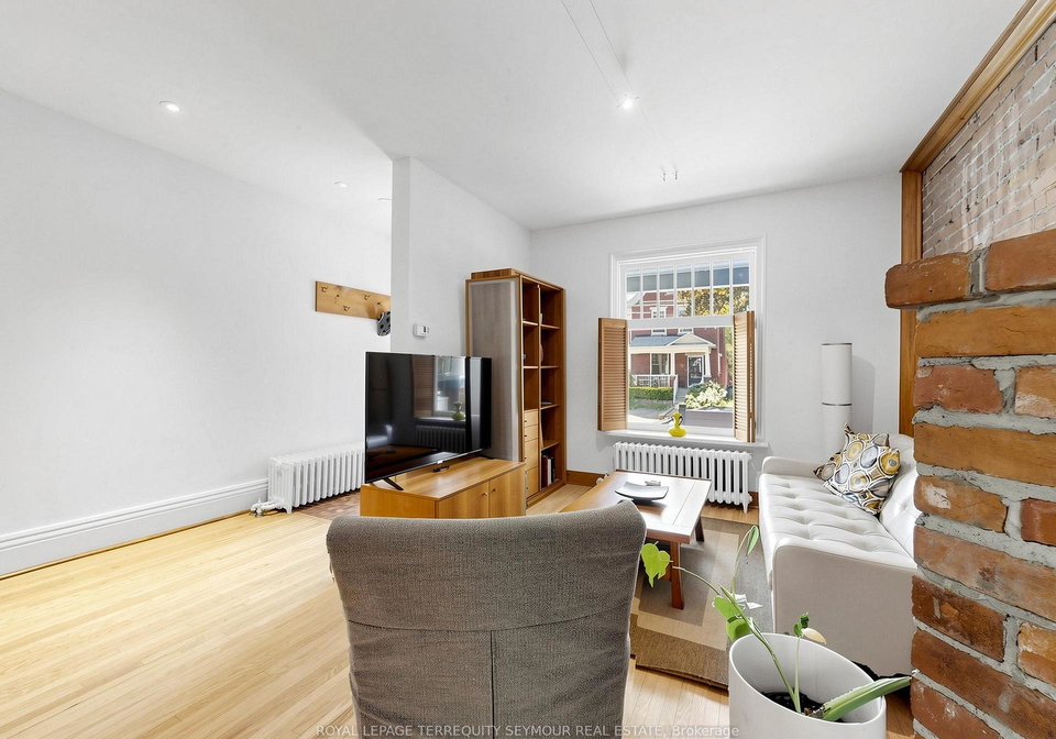 225-howland-avenue-toronto-ontario-c13163212