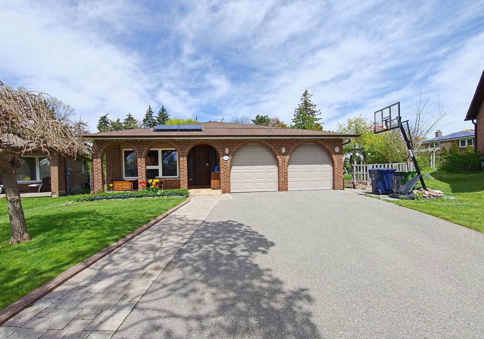 25-squirewood-road-north-york-ontario-c13163368