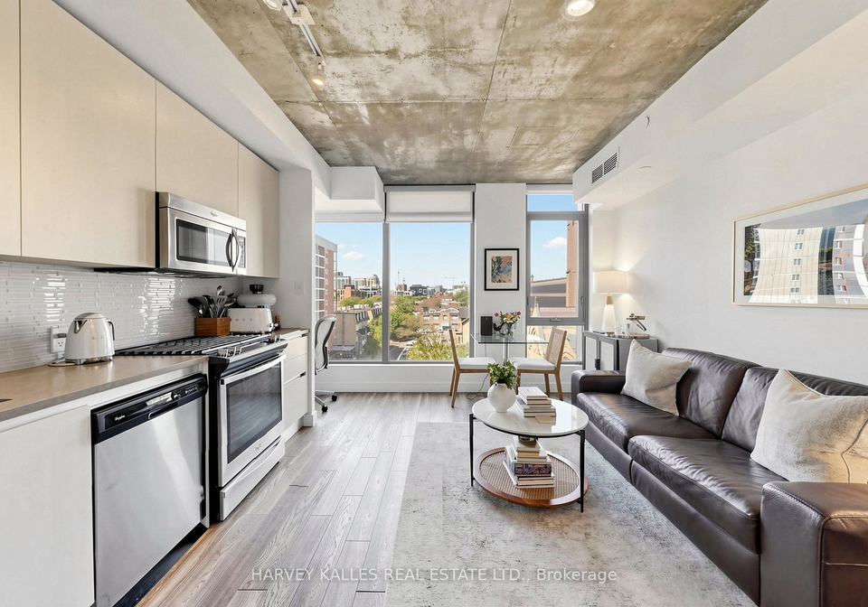 111-bathurst-street-toronto-ontario-c13163430
