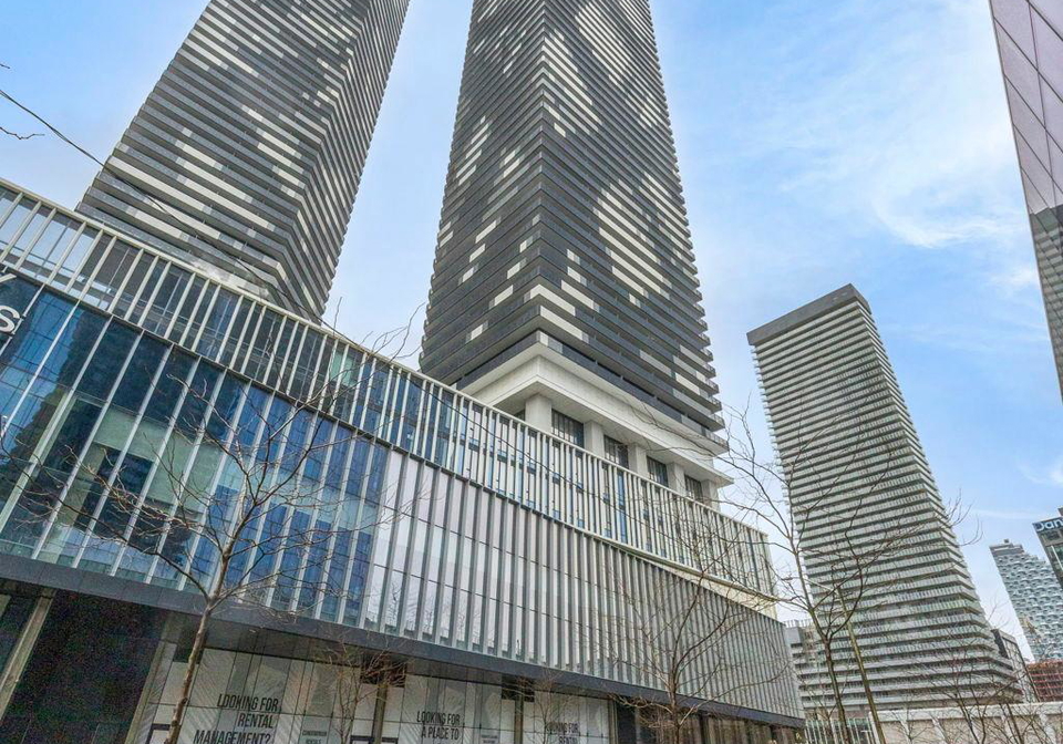 138-downes-street-toronto-ontario-c13163580