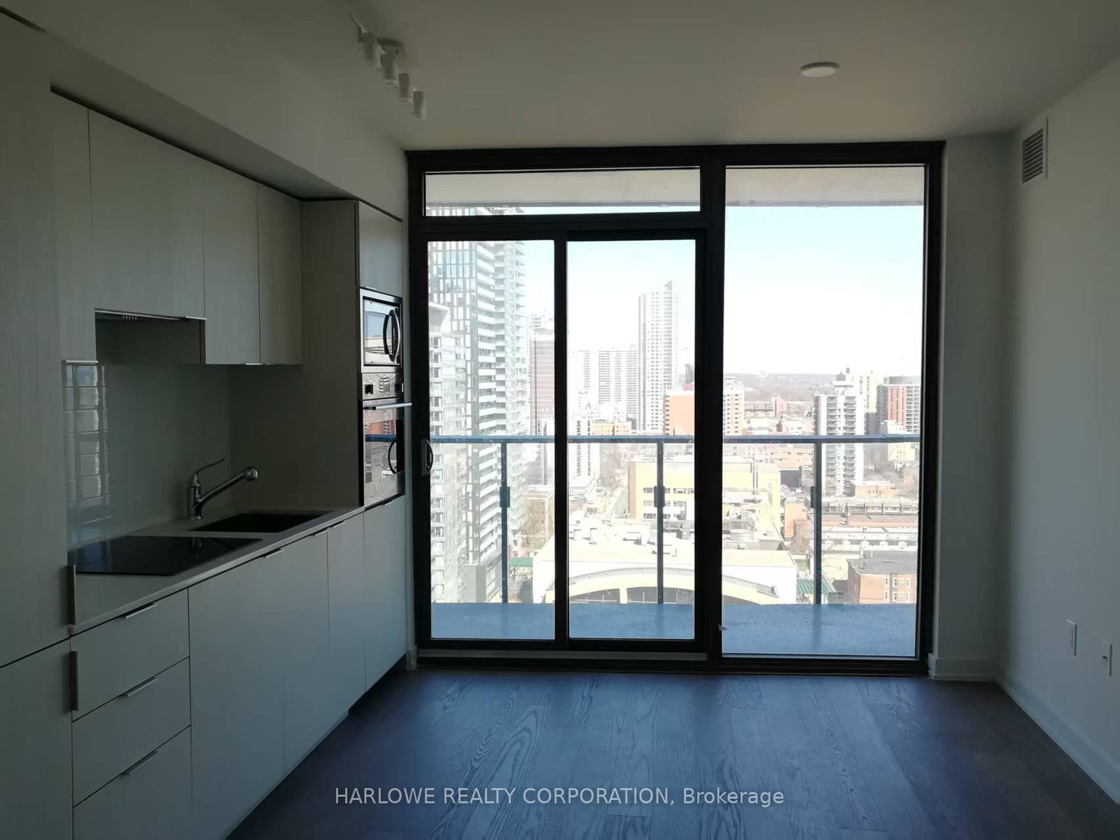 11-wellesley-street-w-toronto-ontario-c13163592