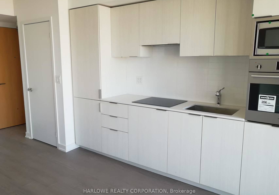 11-wellesley-street-w-toronto-ontario-c13163592