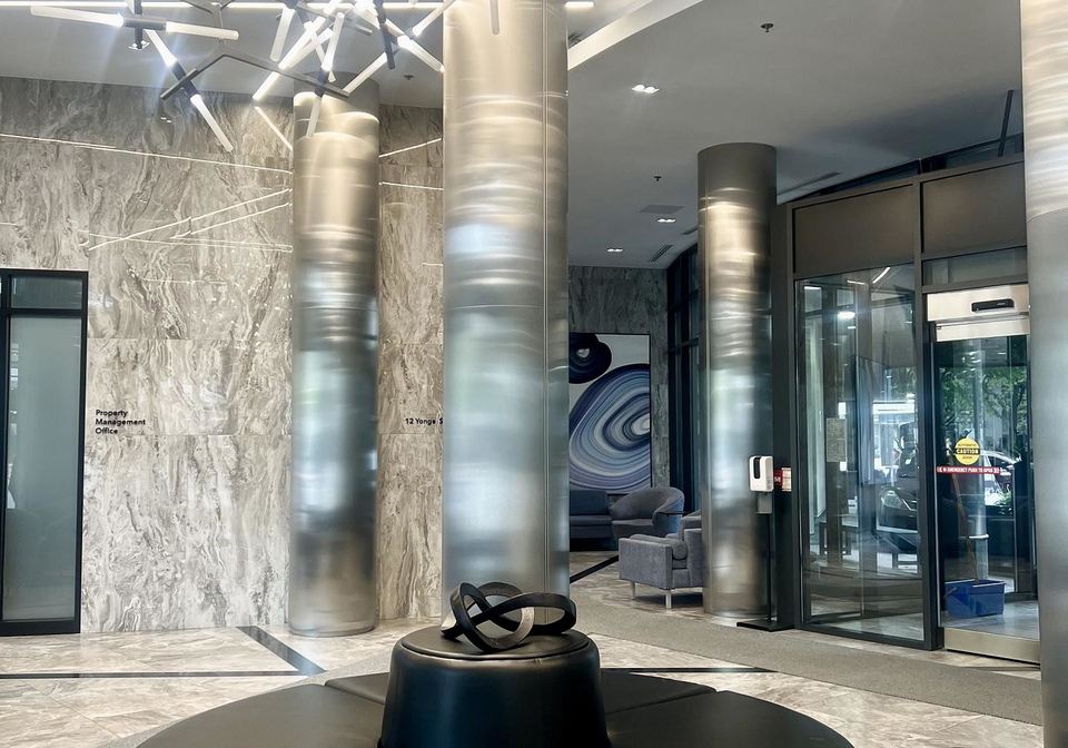 12-yonge-street-n-toronto-ontario-c13163604