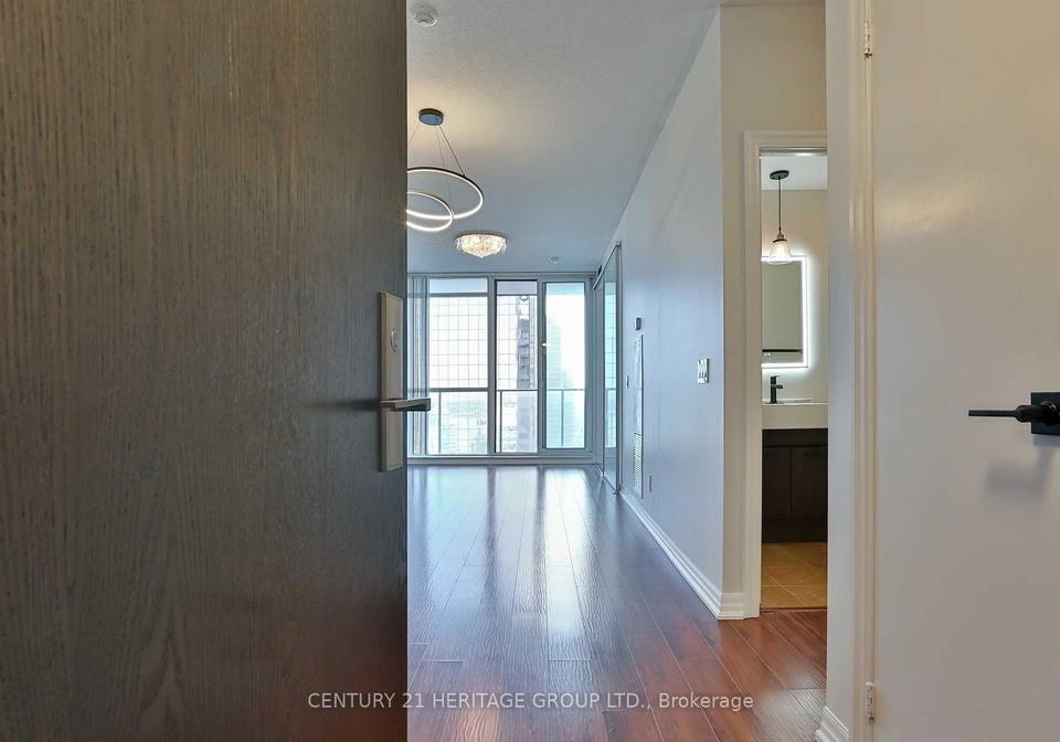 770-bay-street-toronto-ontario-c13163690