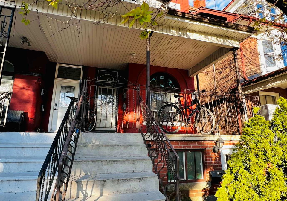 415-manning-avenue-toronto-ontario-c13163894