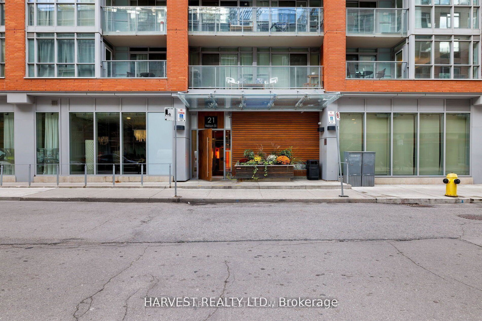 21-nelson-street-toronto-ontario-c13163926