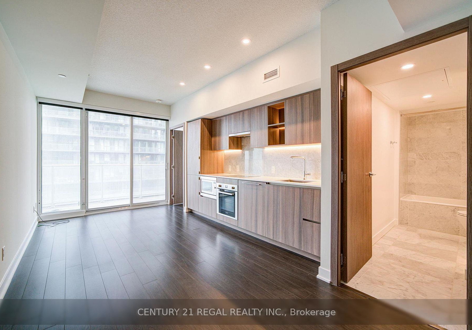 19-bathurst-street-toronto-ontario-c13164036